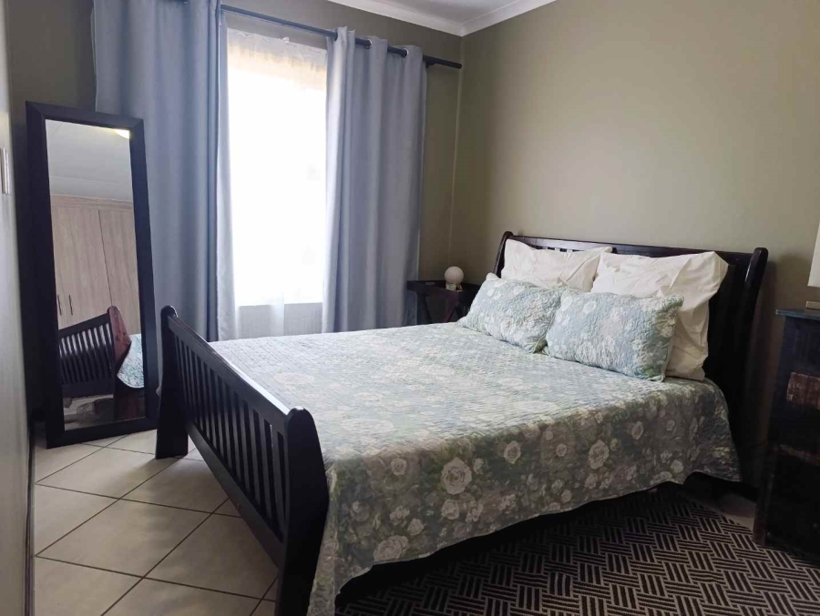 2 Bedroom Property for Sale in The Reeds Gauteng