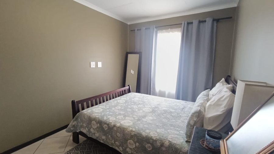 2 Bedroom Property for Sale in The Reeds Gauteng