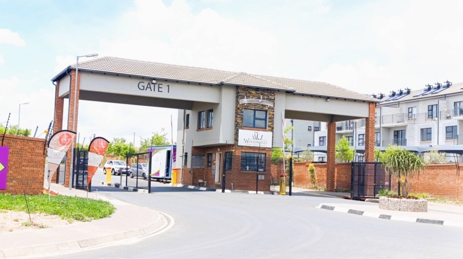 2 Bedroom Property for Sale in The Reeds Gauteng