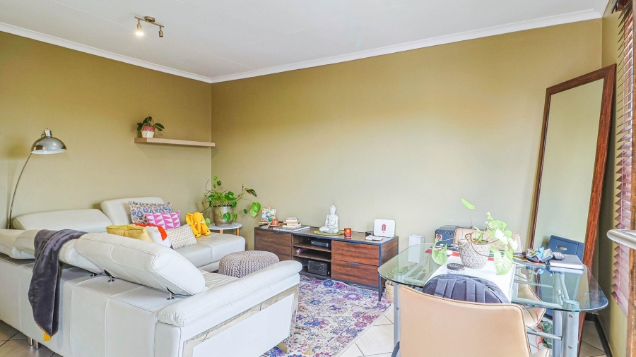 2 Bedroom Property for Sale in The Reeds Gauteng