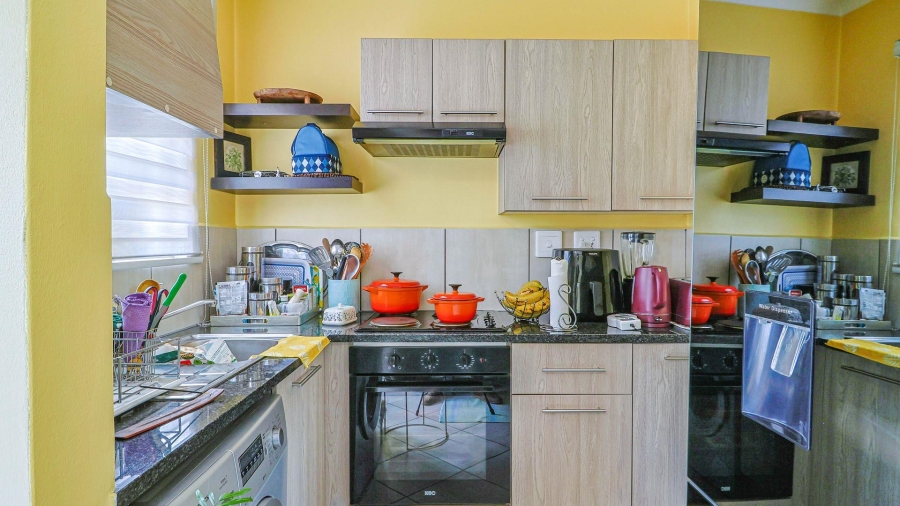 2 Bedroom Property for Sale in The Reeds Gauteng