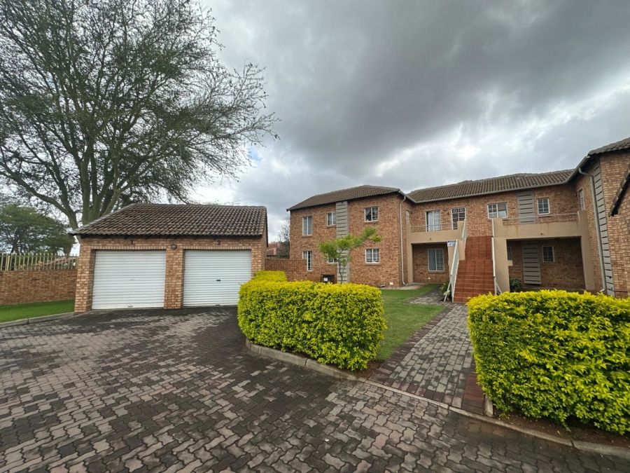 2 Bedroom Property for Sale in Equestria Gauteng