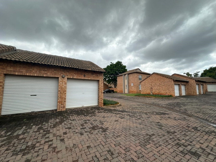 2 Bedroom Property for Sale in Equestria Gauteng