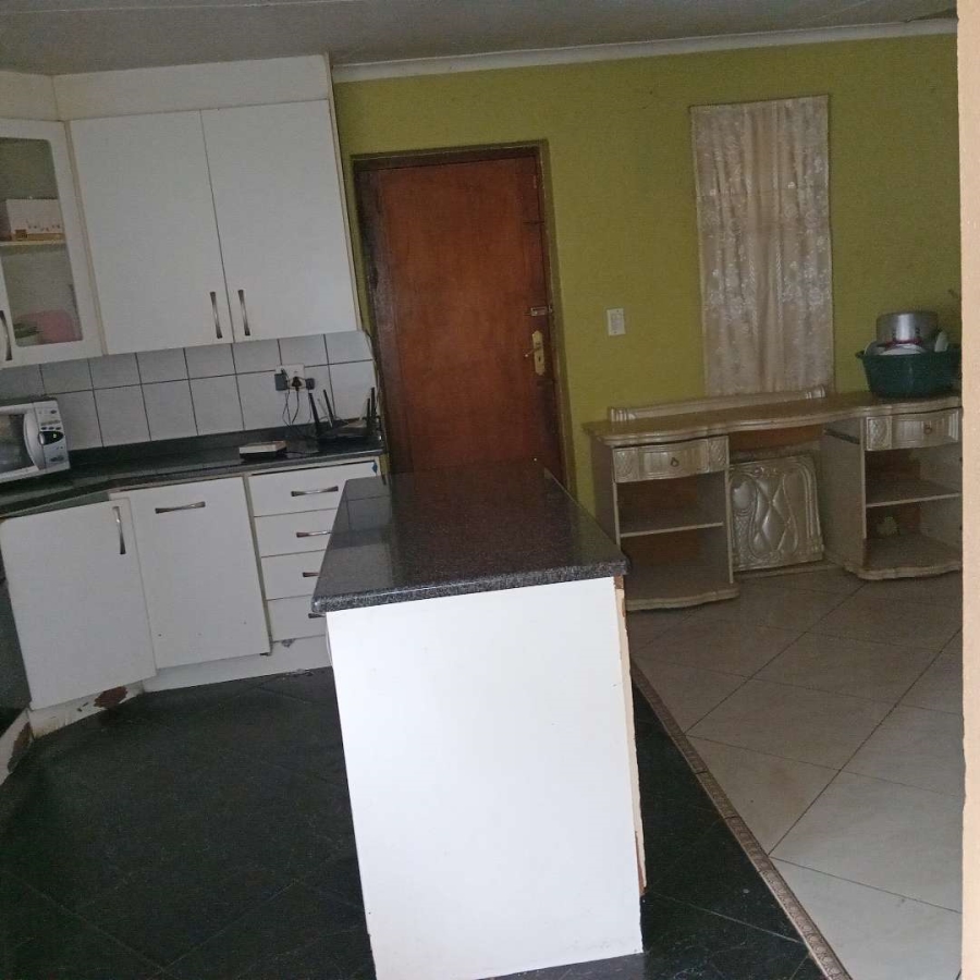 4 Bedroom Property for Sale in Bloubosrand Gauteng