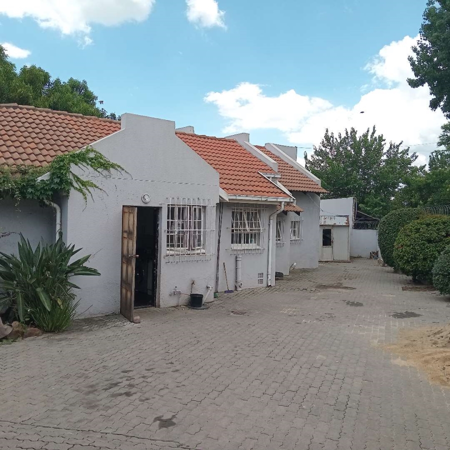 4 Bedroom Property for Sale in Bloubosrand Gauteng
