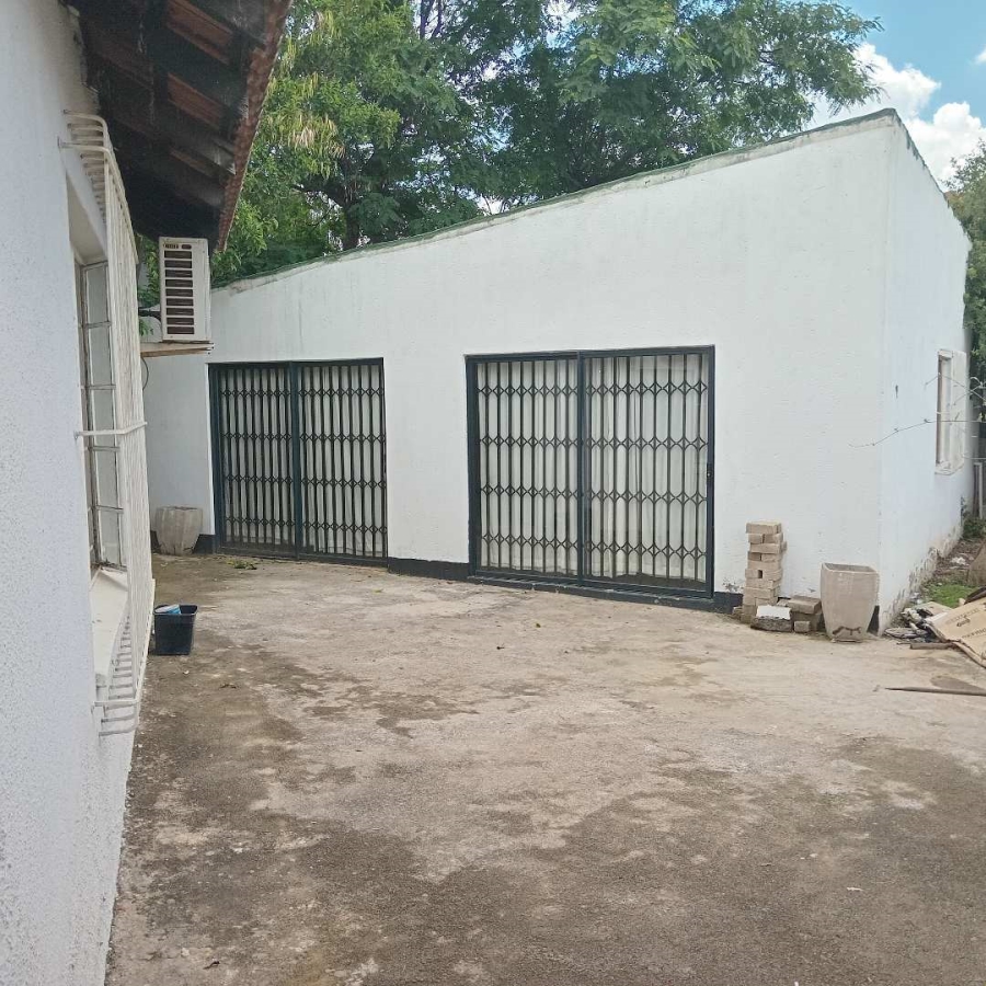 4 Bedroom Property for Sale in Bloubosrand Gauteng