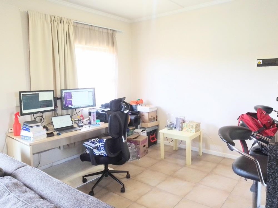 2 Bedroom Property for Sale in Sunninghill Gauteng