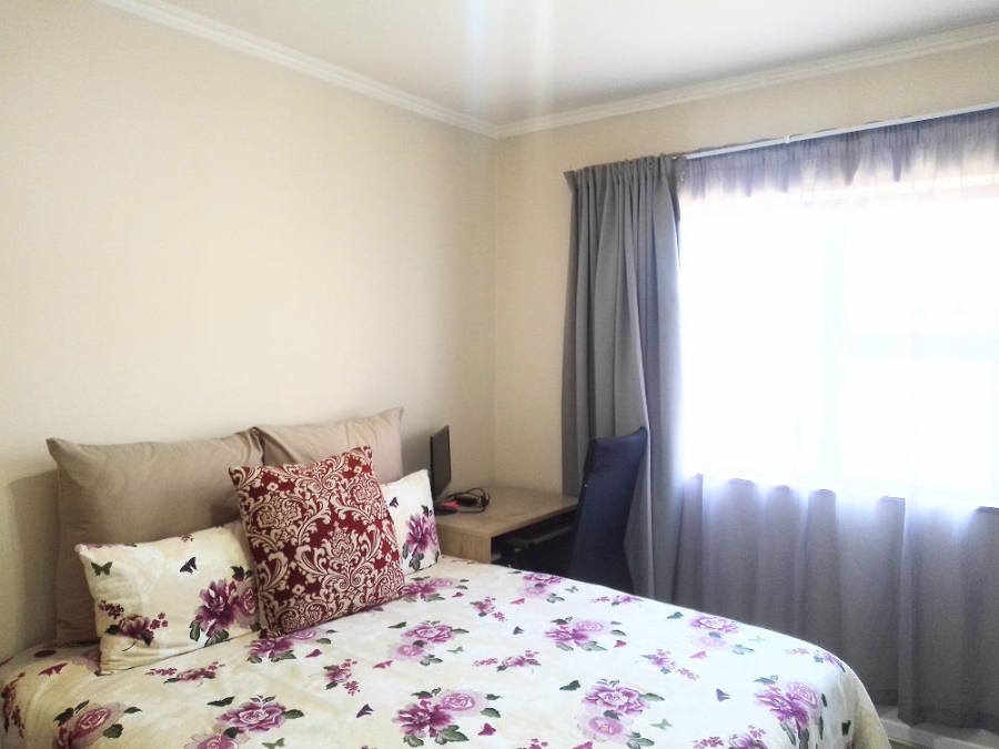 2 Bedroom Property for Sale in Sunninghill Gauteng