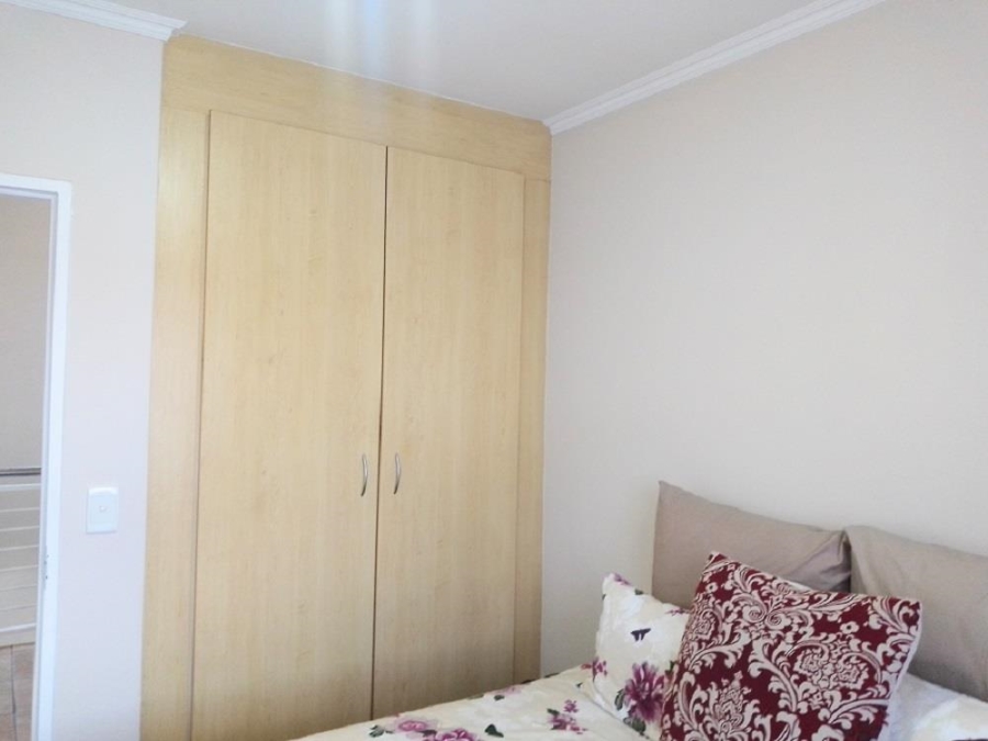 2 Bedroom Property for Sale in Sunninghill Gauteng