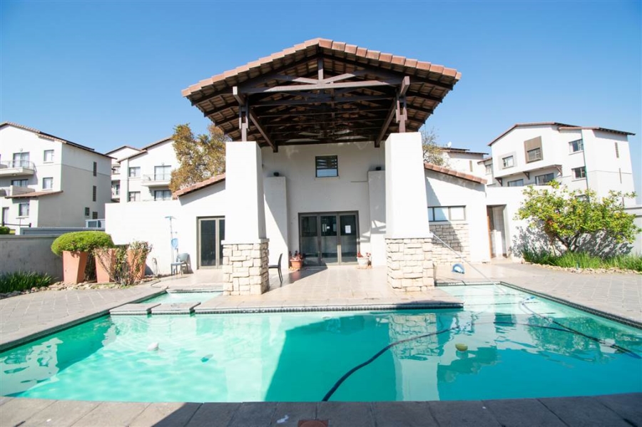 2 Bedroom Property for Sale in Sunninghill Gauteng