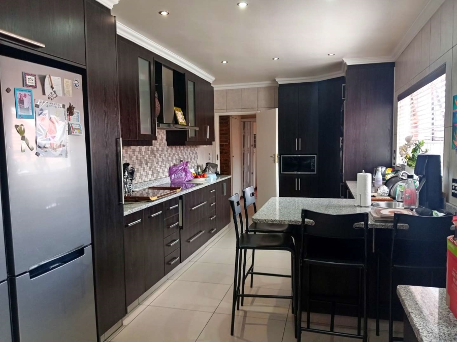 3 Bedroom Property for Sale in Bruma Gauteng