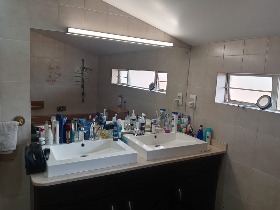 3 Bedroom Property for Sale in Bruma Gauteng