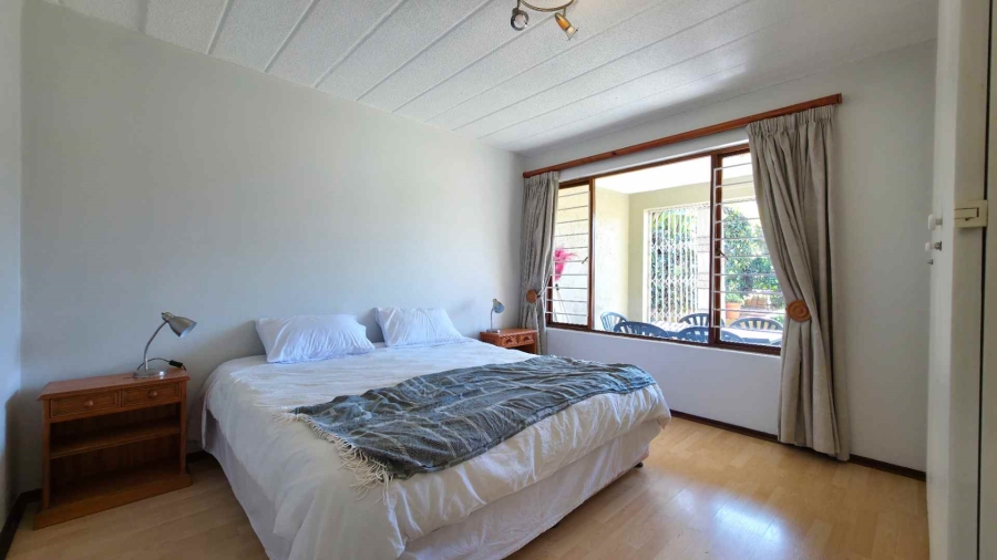 To Let 2 Bedroom Property for Rent in Illovo Gauteng