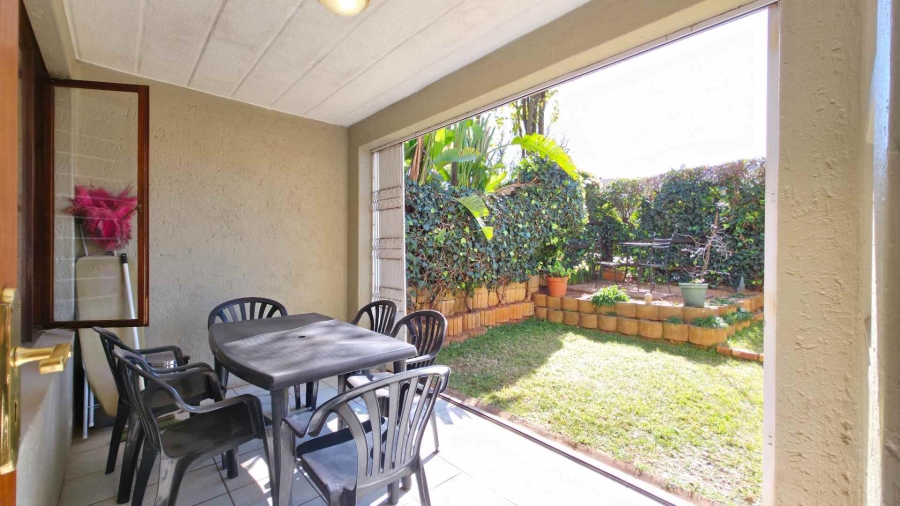 To Let 2 Bedroom Property for Rent in Illovo Gauteng