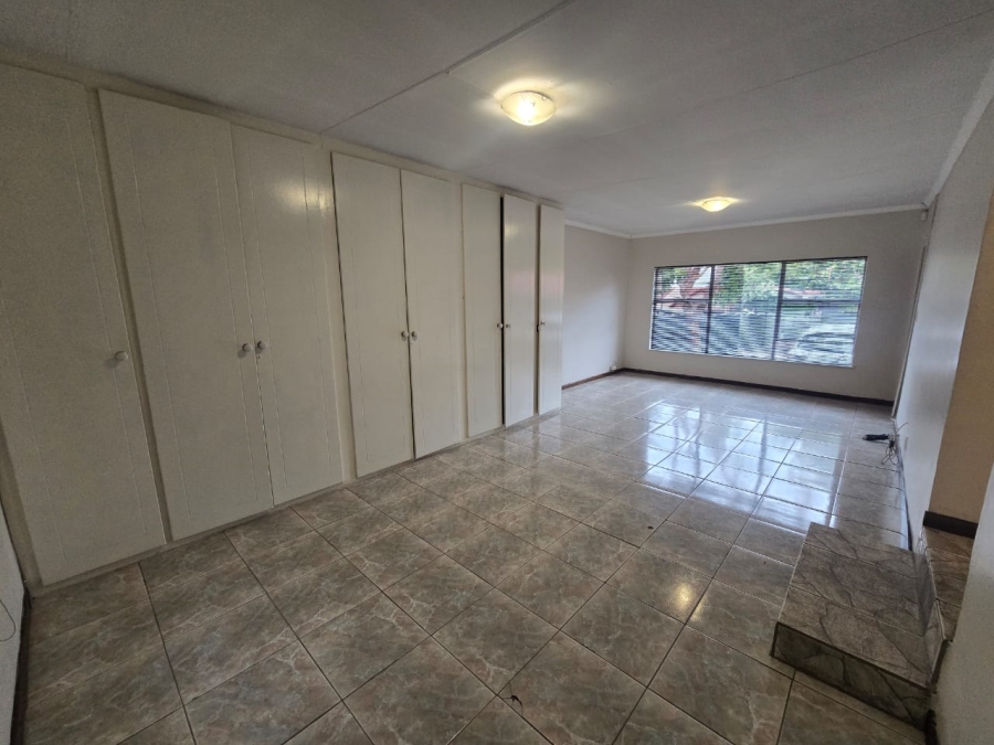 To Let 1 Bedroom Property for Rent in Noordwyk Gauteng