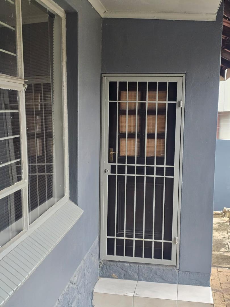 To Let 1 Bedroom Property for Rent in Noordwyk Gauteng