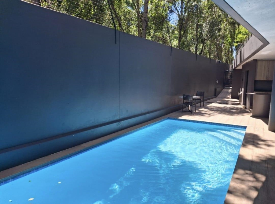 To Let 2 Bedroom Property for Rent in Benmore Gauteng