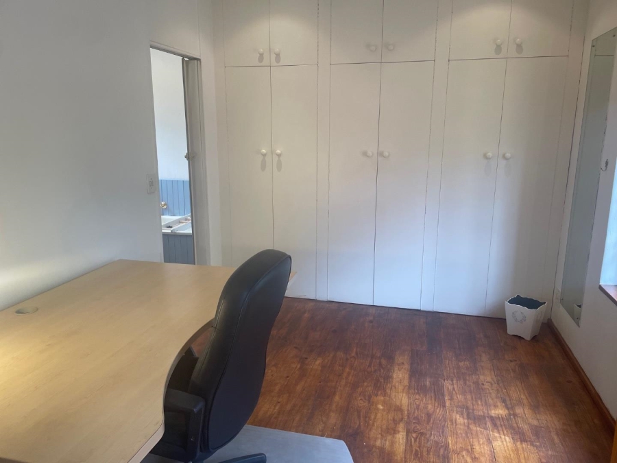 To Let 1 Bedroom Property for Rent in Houghton Gauteng