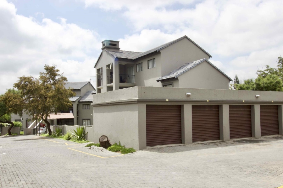 2 Bedroom Property for Sale in Noordwyk Gauteng