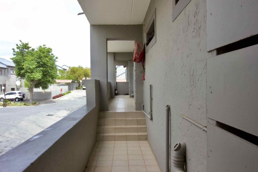 2 Bedroom Property for Sale in Noordwyk Gauteng