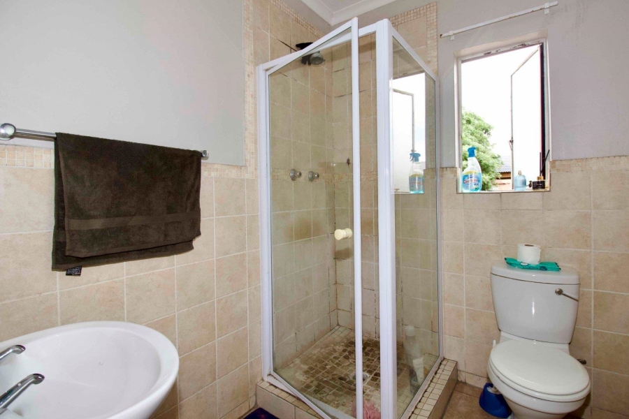 2 Bedroom Property for Sale in Noordwyk Gauteng