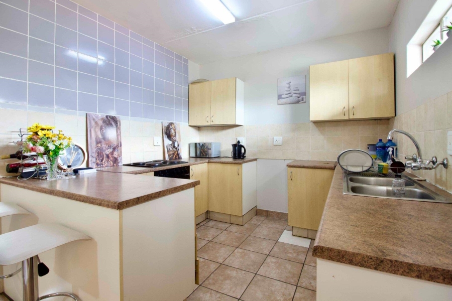 2 Bedroom Property for Sale in Noordwyk Gauteng