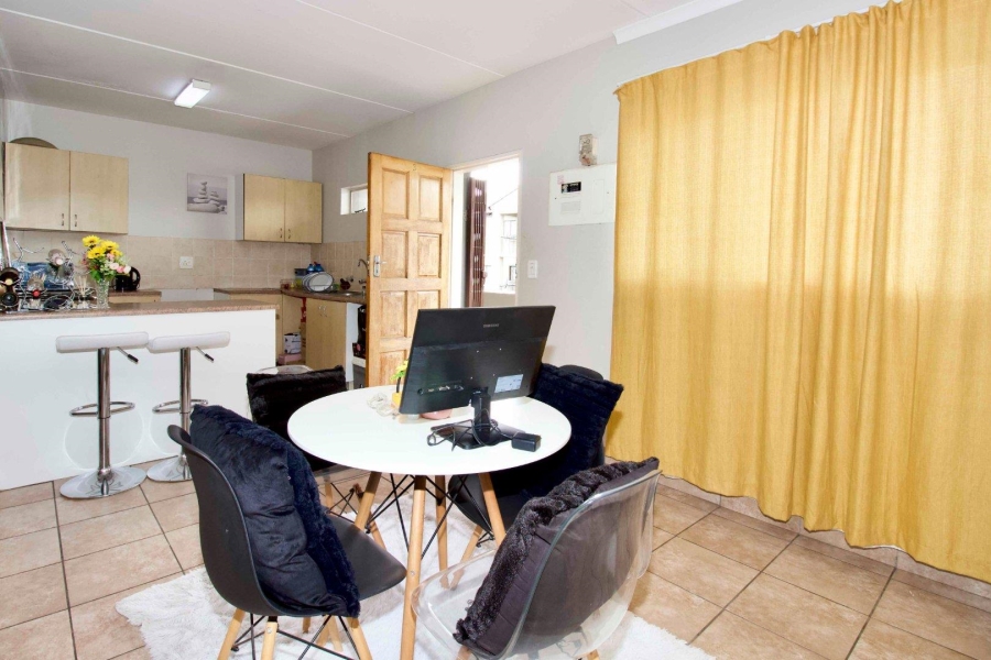 2 Bedroom Property for Sale in Noordwyk Gauteng