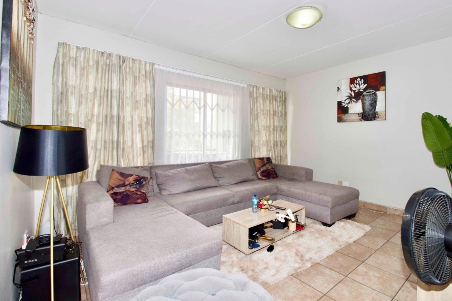 2 Bedroom Property for Sale in Noordwyk Gauteng