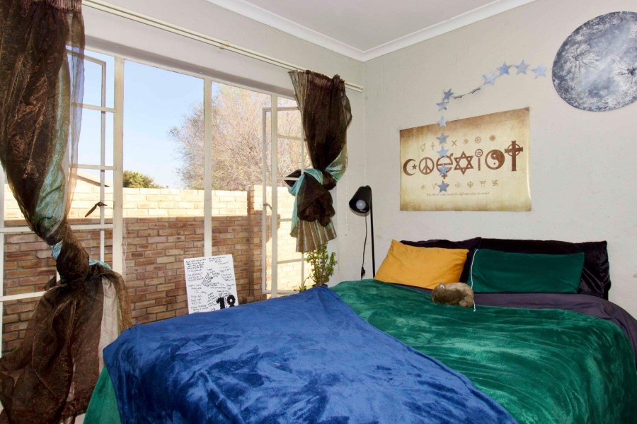 2 Bedroom Property for Sale in Heuwelsig Estate Gauteng