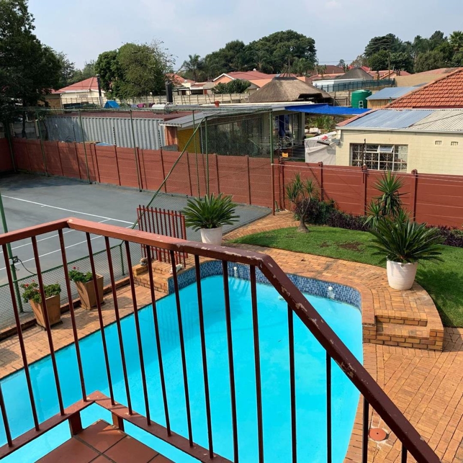 To Let 2 Bedroom Property for Rent in Lambton Gauteng