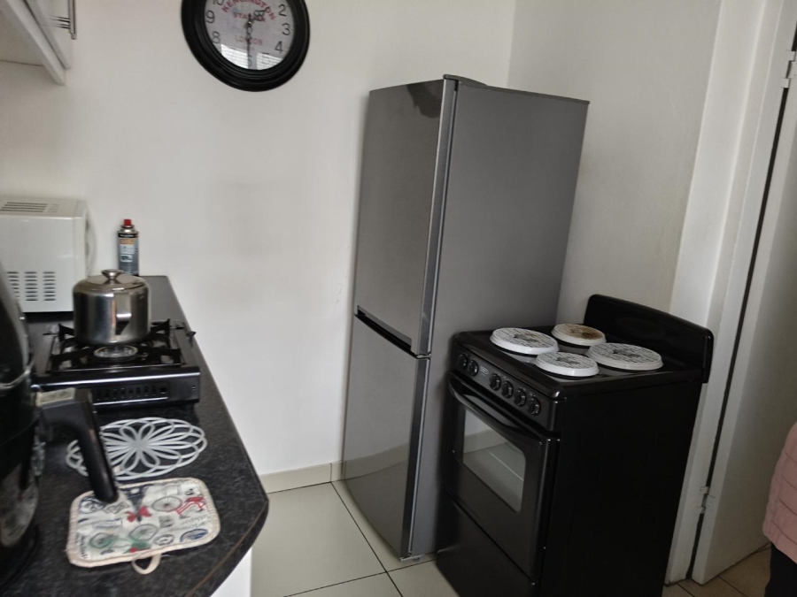 To Let 1 Bedroom Property for Rent in Lambton Gauteng
