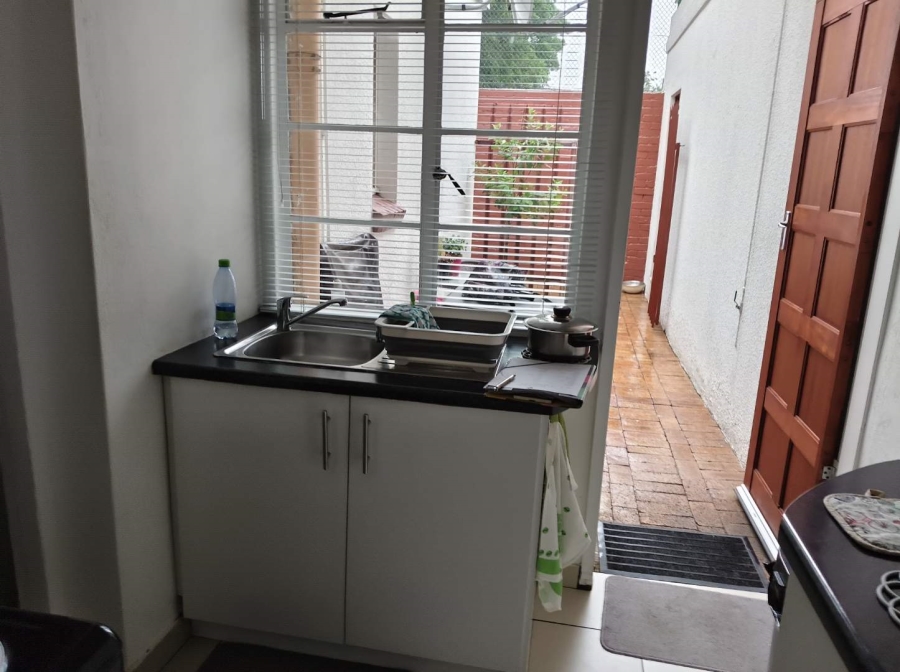 To Let 1 Bedroom Property for Rent in Lambton Gauteng