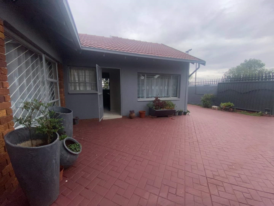 3 Bedroom Property for Sale in Mayberry Park Gauteng