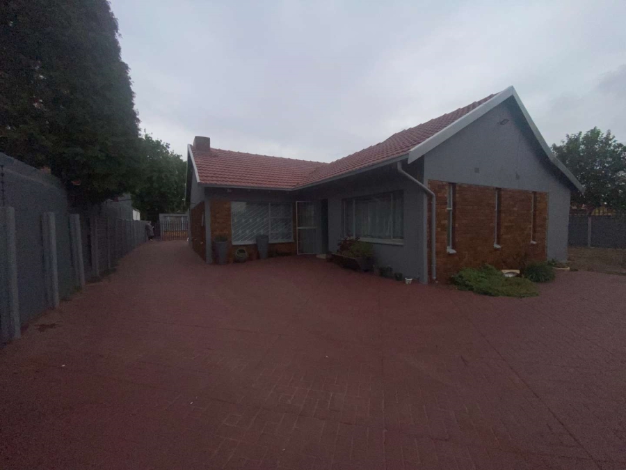 3 Bedroom Property for Sale in Mayberry Park Gauteng