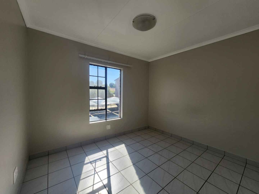 To Let 2 Bedroom Property for Rent in Rooihuiskraal Gauteng