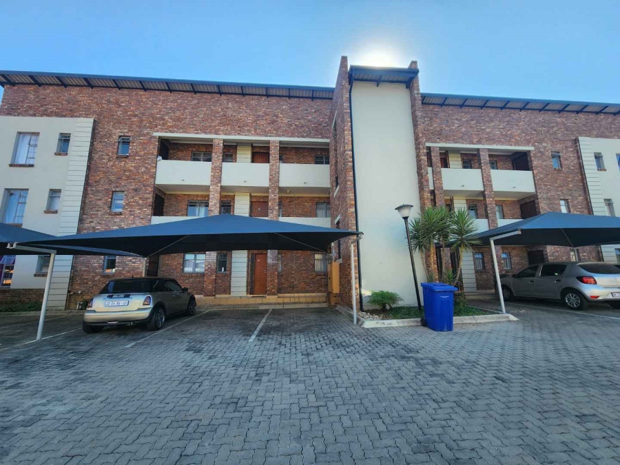 To Let 2 Bedroom Property for Rent in Rooihuiskraal Gauteng