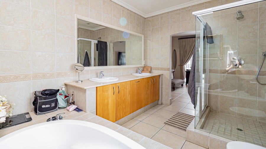 4 Bedroom Property for Sale in Bedfordview Gauteng