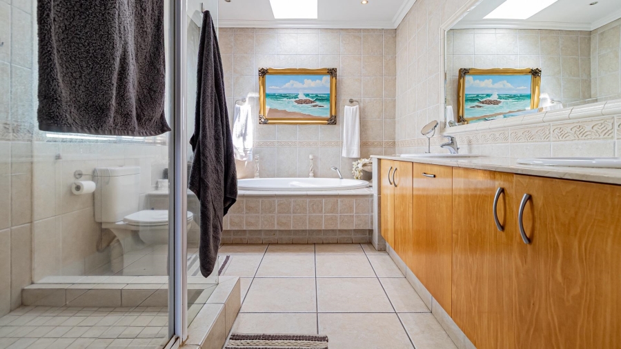 4 Bedroom Property for Sale in Bedfordview Gauteng