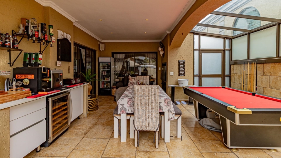 4 Bedroom Property for Sale in Bedfordview Gauteng