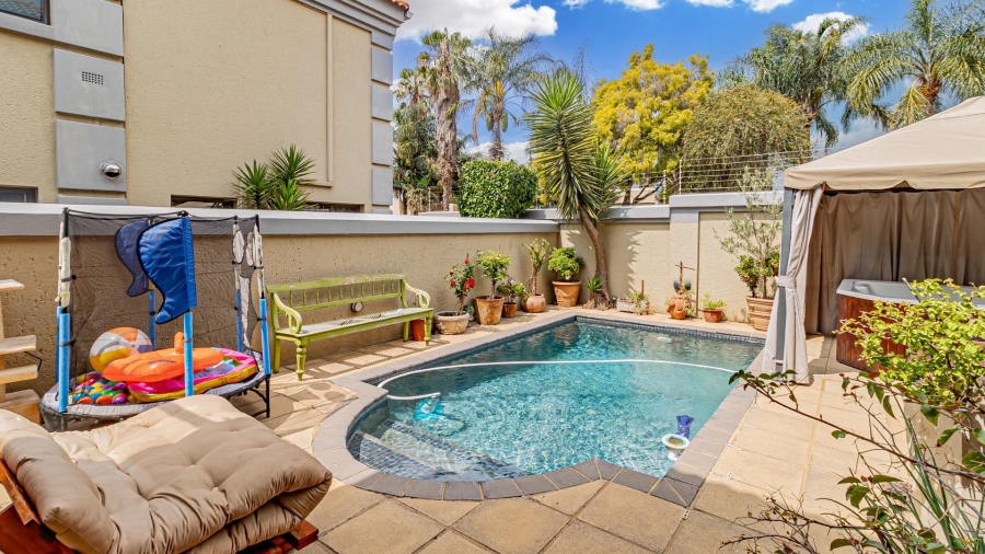 4 Bedroom Property for Sale in Bedfordview Gauteng