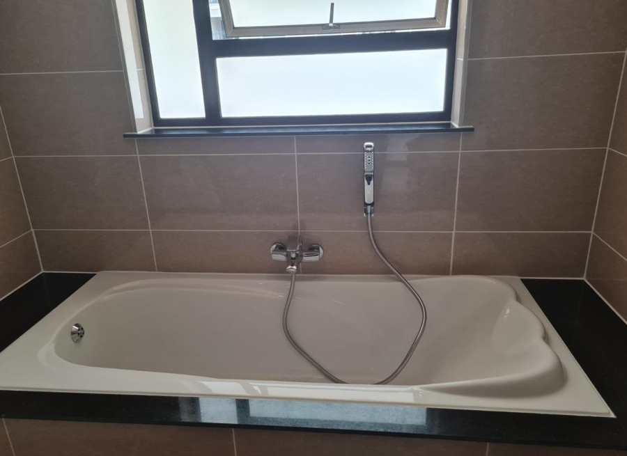 To Let 3 Bedroom Property for Rent in Kengies Gauteng