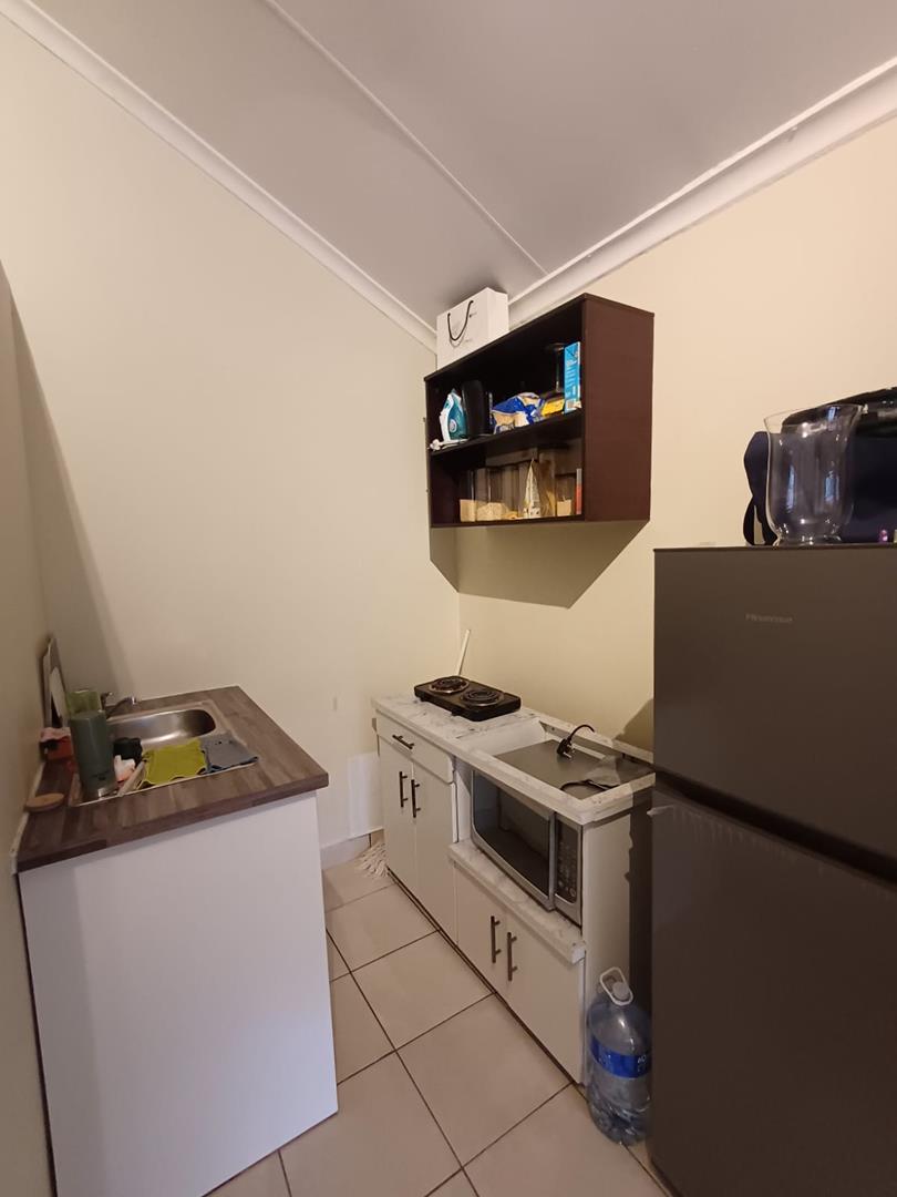 To Let 1 Bedroom Property for Rent in Olivedale Gauteng