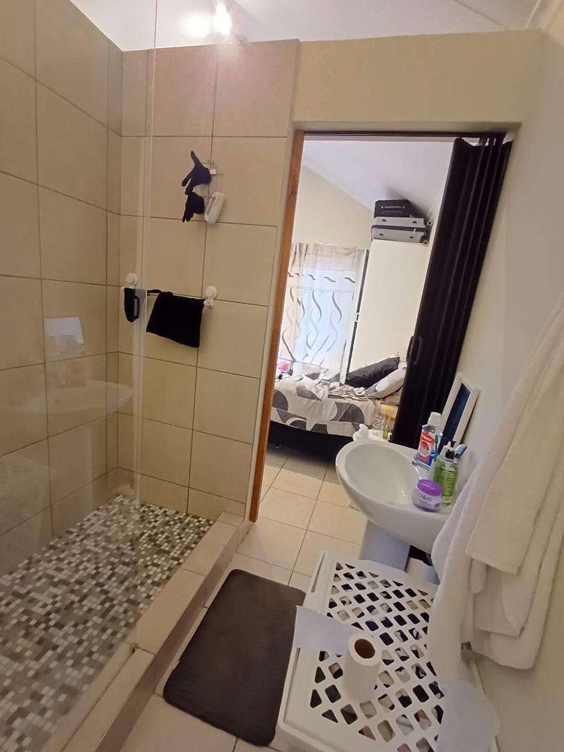 To Let 1 Bedroom Property for Rent in Olivedale Gauteng