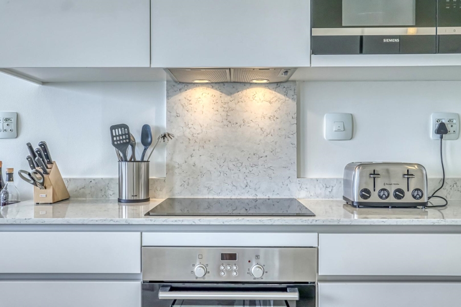 To Let 2 Bedroom Property for Rent in Sandown Gauteng