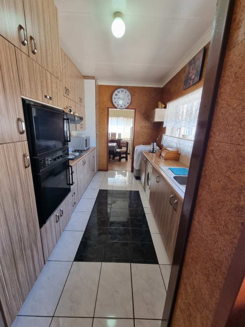 3 Bedroom Property for Sale in Roseacres Gauteng