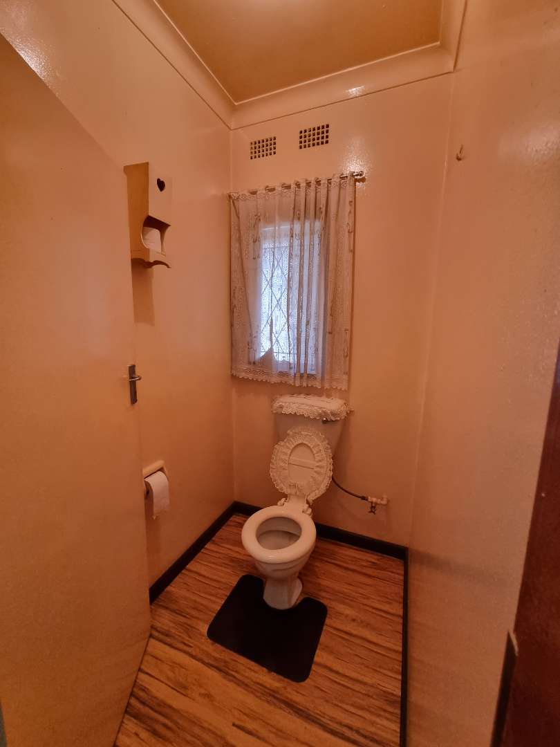 3 Bedroom Property for Sale in Roseacres Gauteng