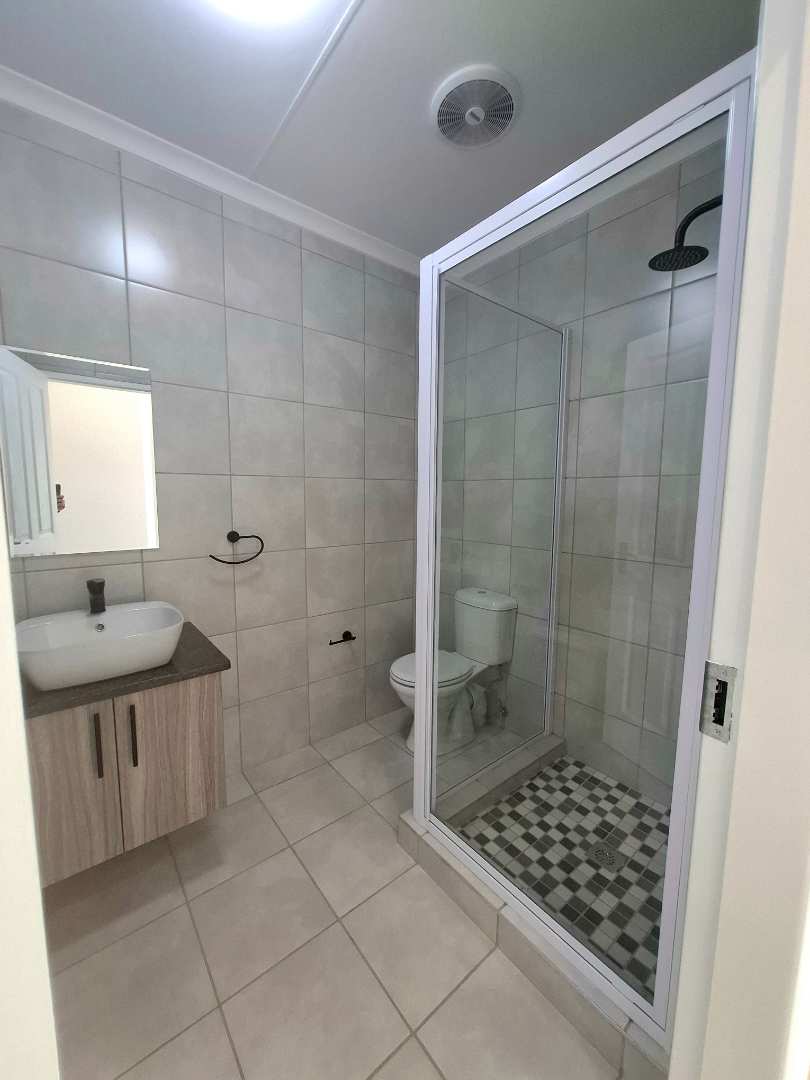 2 Bedroom Property for Sale in Brackendowns Gauteng