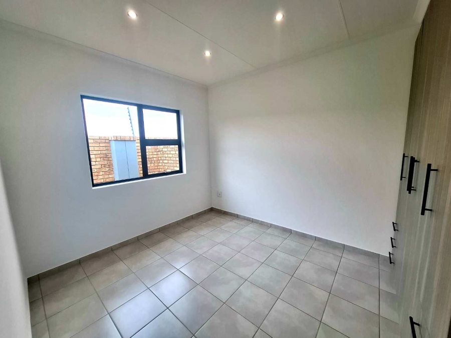 2 Bedroom Property for Sale in Brackendowns Gauteng