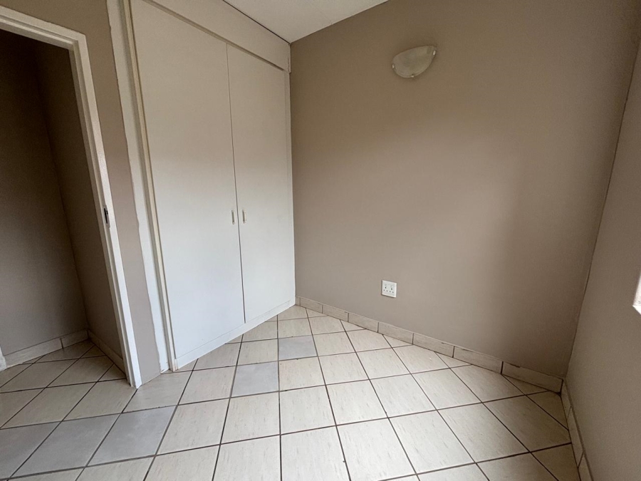 2 Bedroom Property for Sale in Protea Glen Gauteng