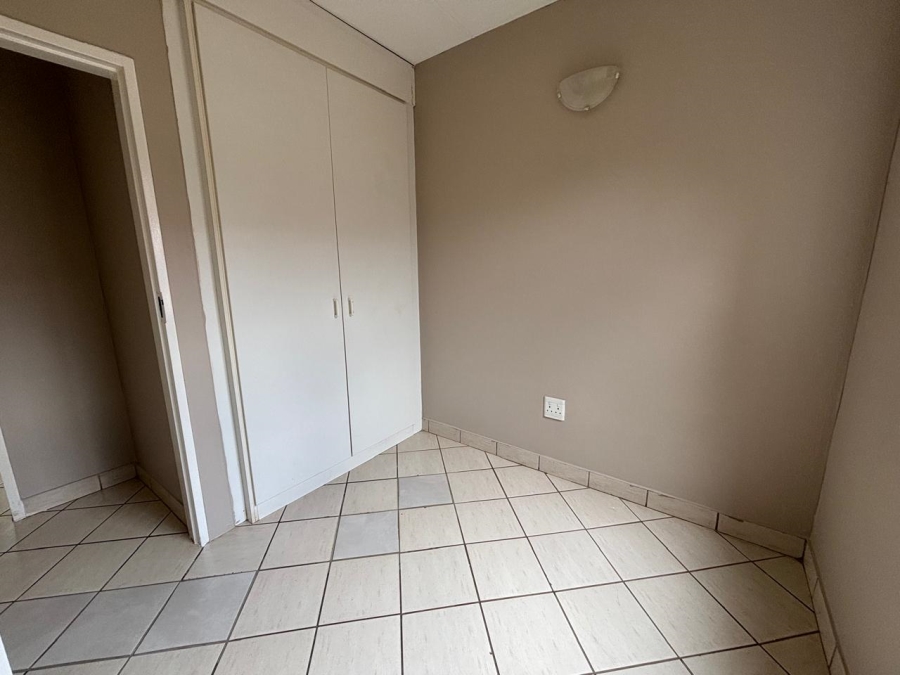 2 Bedroom Property for Sale in Protea Glen Gauteng